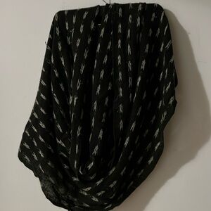 14 th unión Woman’s infinity Scarf . 🧣